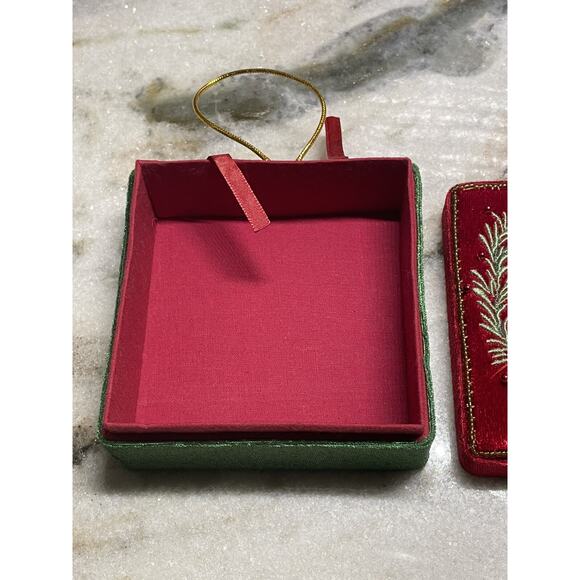 Vintage GAC 2001 Beaded Velvet Reindeer Christmas Trinket Gift Box Ornament - Picture 5 of 7